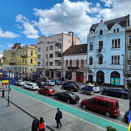 City Center Apartment -M Cluj-Napoca Exteriör bild